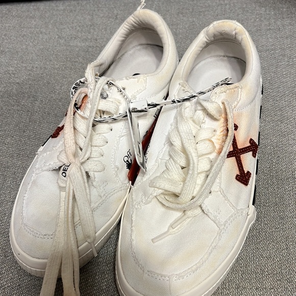 Off white size 7.5 or 38 womens - Picture 3 of 5